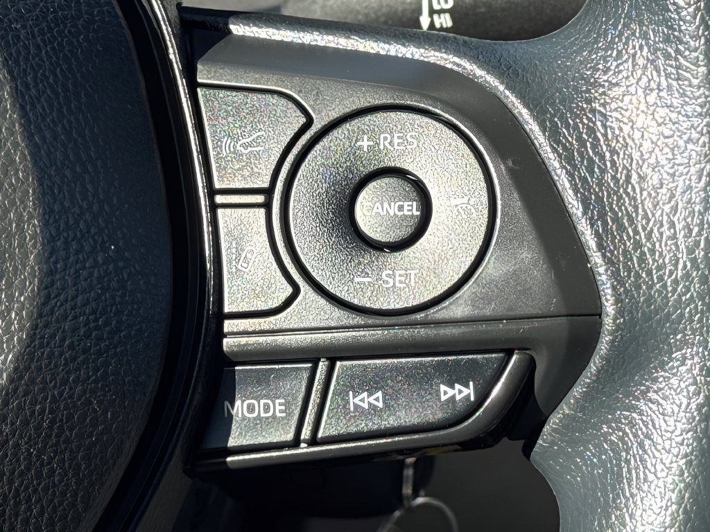 Used 2022 Toyota Corolla Cross L FWD image 16