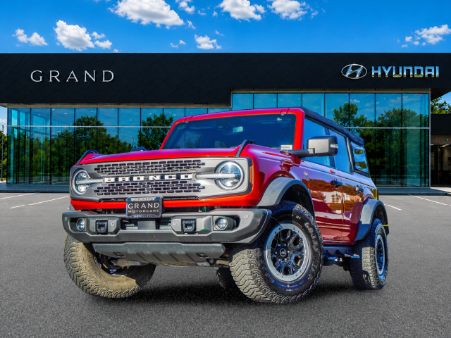 Used 2023 Ford Bronco Badlands w/ Sasquatch Package AWD/4WD image 2