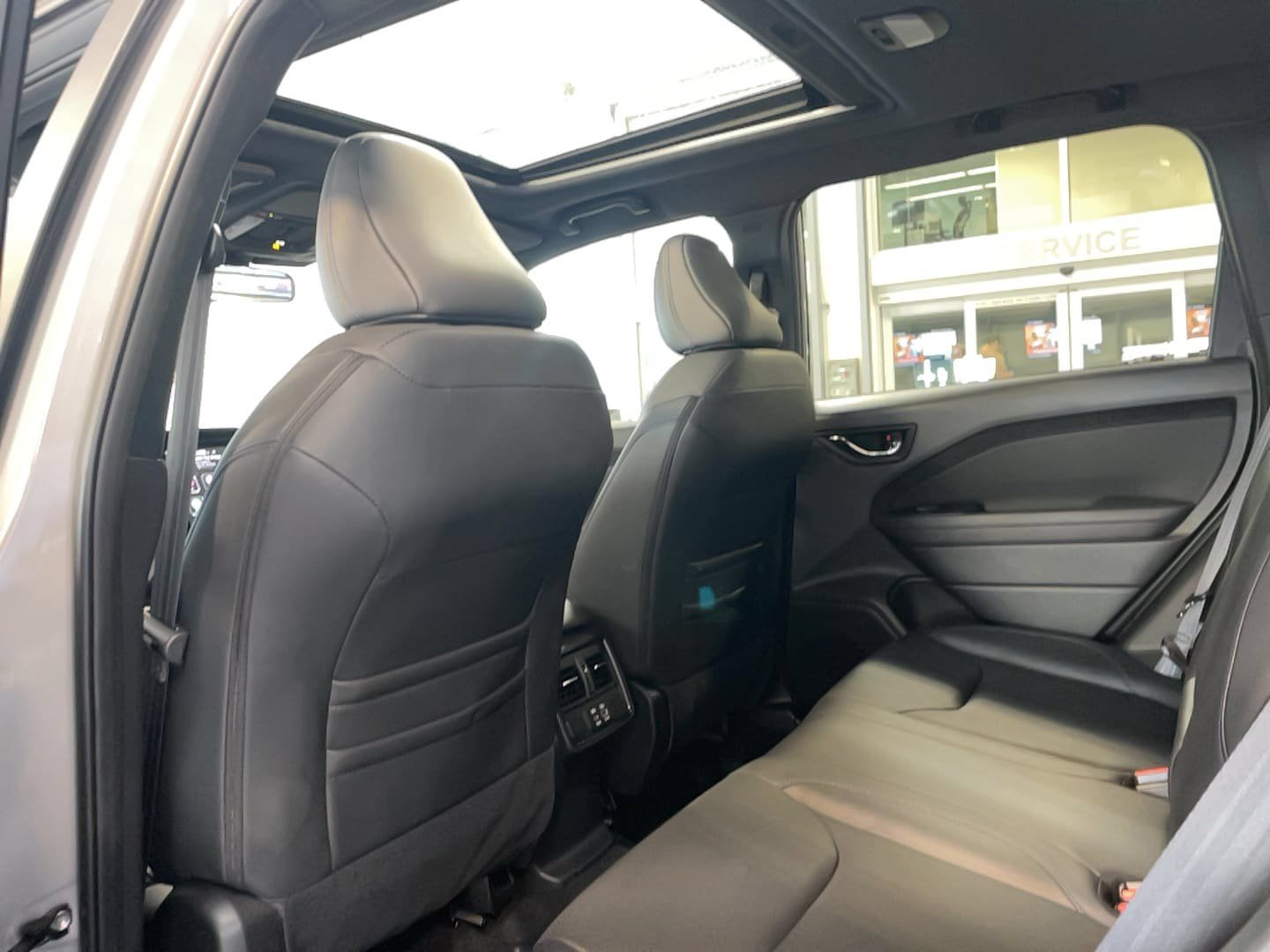 Used 2025 Subaru Forester Limited AWD/4WD image 7