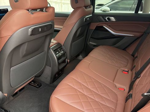 Used 2025 BMW X5 xDrive50e w/ Parking Assistance Package image 6