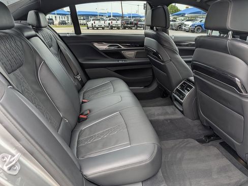 Used 2022 BMW 740i xDrive w/ M Sport Package AWD/4WD image 34