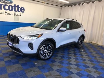 New 2025 Ford Escape SE