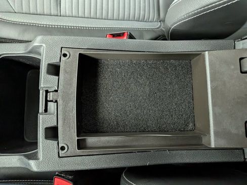 Used 2019 Ford Escape SE FWD image 21