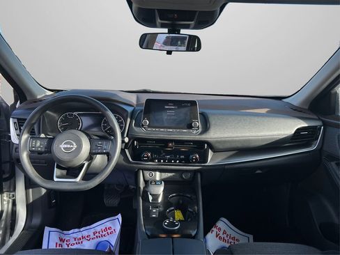 Used 2022 Nissan Rogue SV image 26