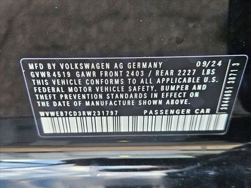 Used 2024 Volkswagen Golf R AWD/4WD image 15