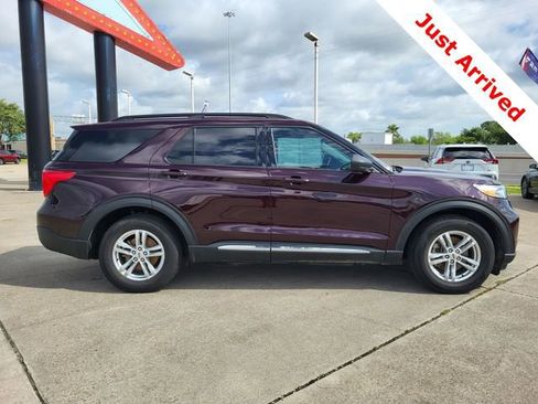 Used 2022 Ford Explorer XLT w/ Equipment Group 202A RWD image 24