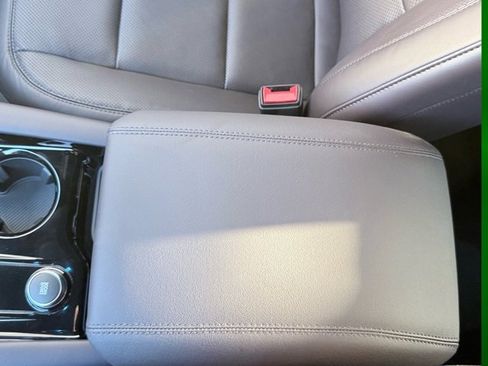 Used 2026 Ford Explorer Platinum w/ LUX Leather Package image 30