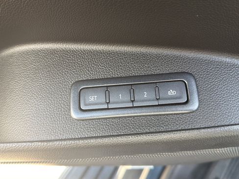 Used 2019 Chevrolet Tahoe Premier AWD/4WD image 15