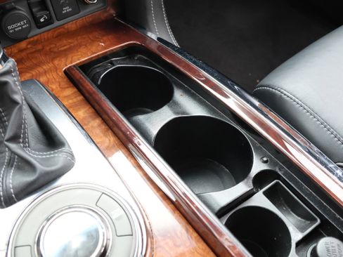 Used 2017 INFINITI QX80 2WD w/ Deluxe Technology Package image 31