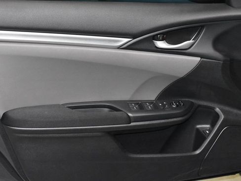 Used 2020 Honda Civic LX image 4