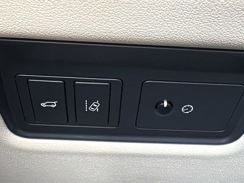 Used 2016 Land Rover Range Rover Supercharged image 31