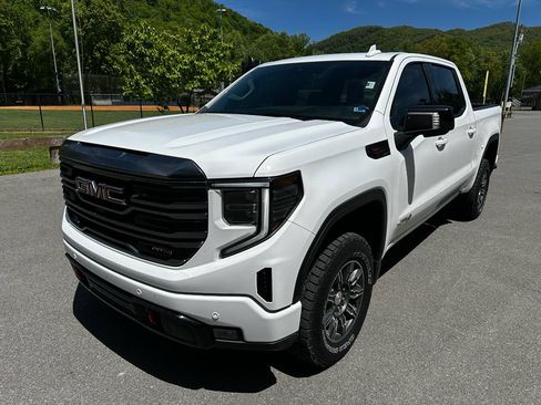 Used 2024 GMC Sierra 1500 AT4 AWD/4WD image 8