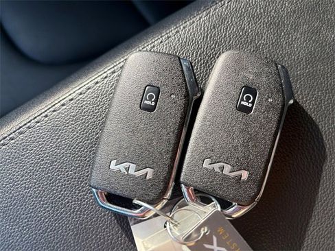 Certified 2023 Kia Sportage SX image 28