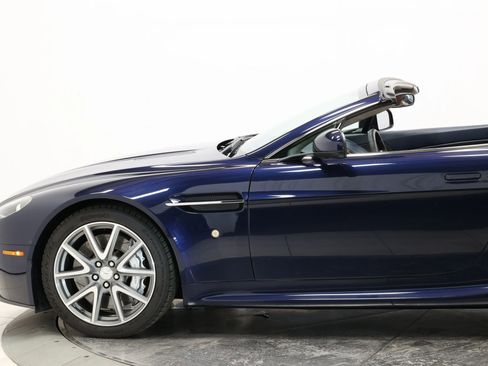 Used 2014 Aston Martin V8 Vantage Roadster image 7