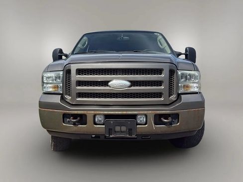Used 2005 Ford Excursion Limited AWD/4WD image 2