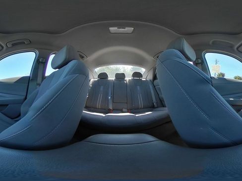 Used 2025 Hyundai Elantra SEL FWD image 43
