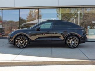 New 2026 Porsche Macan 4 Electric AWD/4WD video 2
