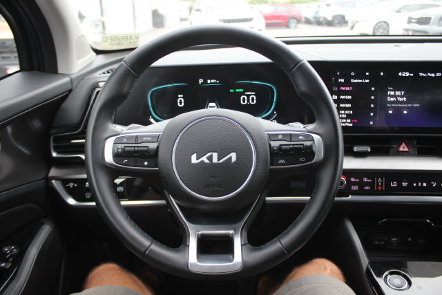 Used 2025 Kia Sportage EX AWD/4WD image 15