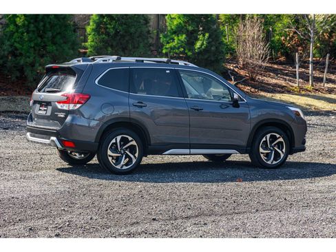 Used 2022 Subaru Forester Touring image 10