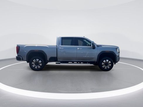 Used 2024 GMC Sierra 2500 Denali w/ Denali Reserve Package AWD/4WD image 9