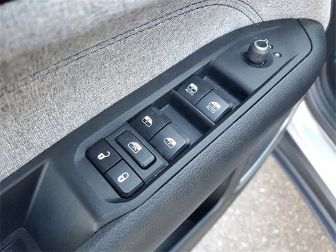 Used 2024 Jeep Compass Sport image 14