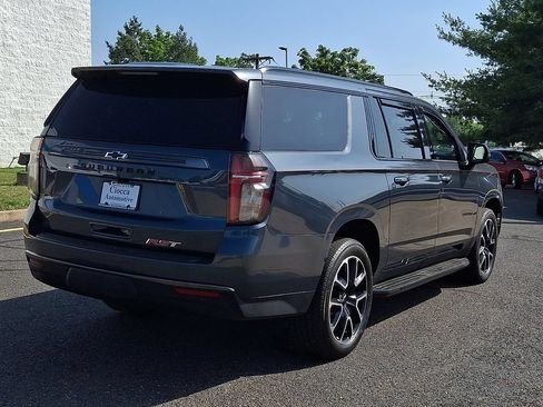 Used 2021 Chevrolet Suburban RST w/ Luxury Package AWD/4WD image 9