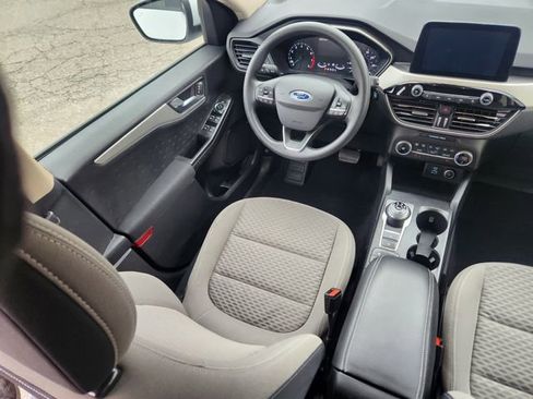 Used 2020 Ford Escape SE image 13