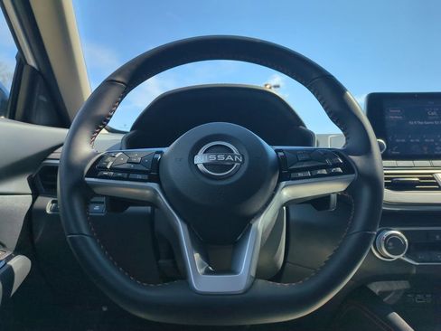 Used 2025 Nissan Altima 2.5 SR AWD/4WD image 22