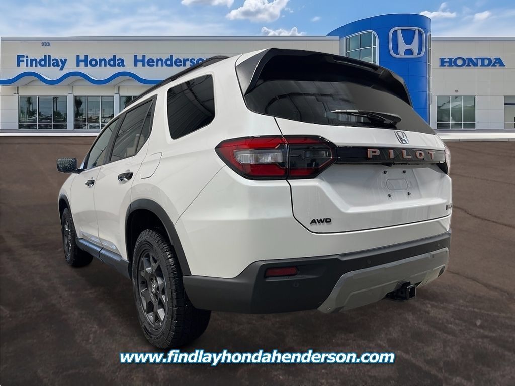 New 2026 Honda Pilot TrailSport image 3