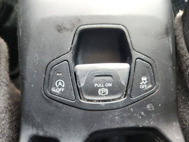 Used 2023 Jeep Renegade Altitude w/ Sun/Sound Group AWD/4WD image 33