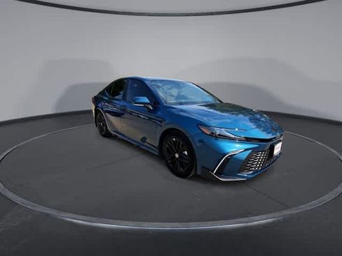 Used 2026 Toyota Camry SE w/ Multimedia Upgrade Package FWD image 2