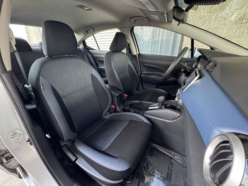 Used 2025 Nissan Versa SV image 35