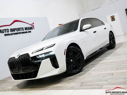 Used 2023 BMW 760i xDrive image 97