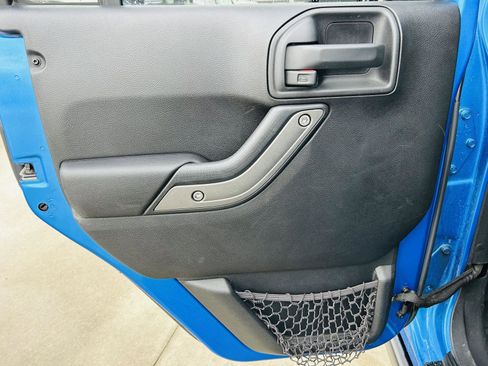 Used 2016 Jeep Wrangler Unlimited Sport image 18