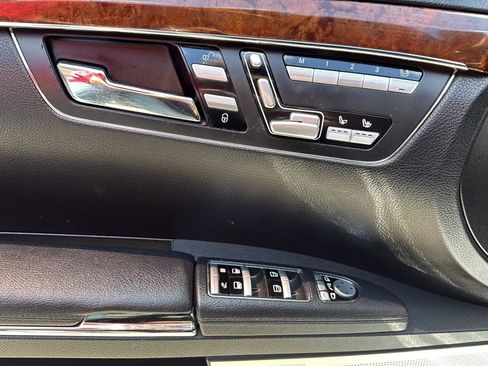 Used 2011 Mercedes-Benz S 550 4MATIC image 38