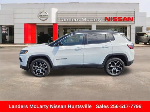 Used 2025 Jeep Compass Limited AWD/4WD image 8