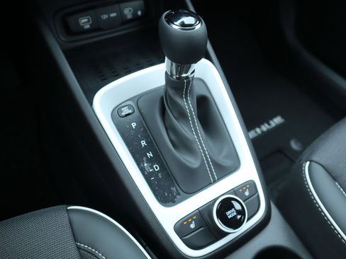 New 2026 Hyundai Venue SEL FWD image 15