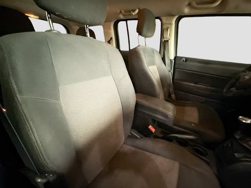 Used 2014 Jeep Patriot Latitude FWD image 25