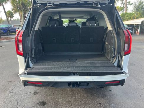 Used 2025 Ford Expedition Active AWD/4WD image 5