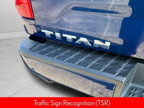 Used 2020 Nissan Titan SV w/ SV Convenience Package RWD image 39