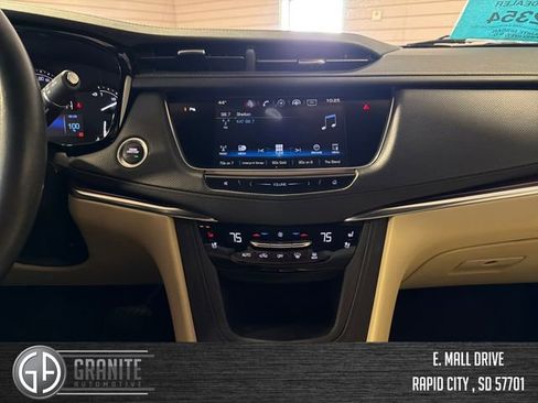 Used 2019 Cadillac XT5 Premium Luxury AWD/4WD image 19