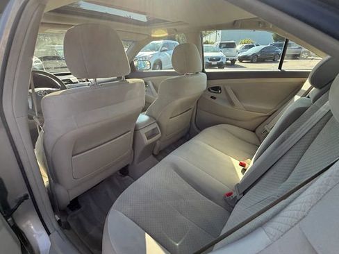 Used 2009 Toyota Camry LE FWD image 26