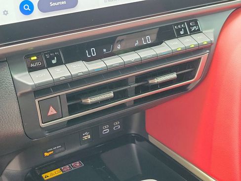 Used 2025 Toyota Camry XSE FWD image 27