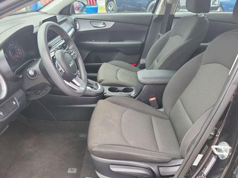 Used 2024 Kia Forte LXS FWD image 16