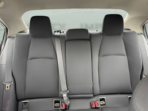 Used 2022 Toyota Corolla LE FWD image 11