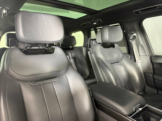 Certified 2023 Land Rover Range Rover SV AWD/4WD image 33