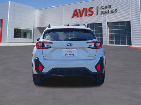 Used 2024 Subaru Crosstrek 2.0i Premium image 7