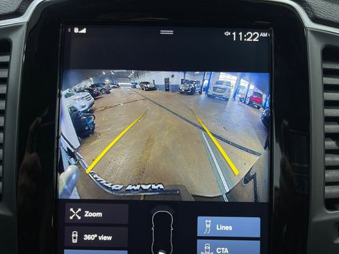 Used 2020 Volvo XC90 T6 Momentum image 11