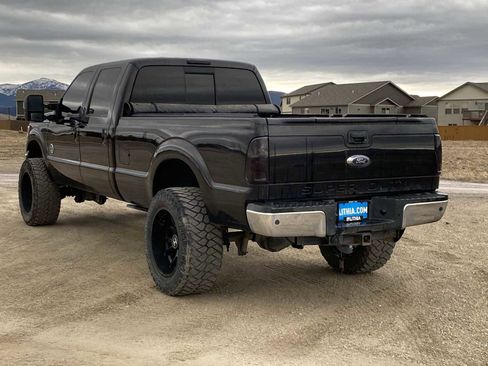 Used 2015 Ford F250 Lariat w/ Lariat Interior Package image 11