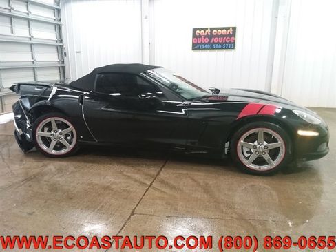 Used 2006 Chevrolet Corvette Convertible w/ Preferred Equipment Group image 2